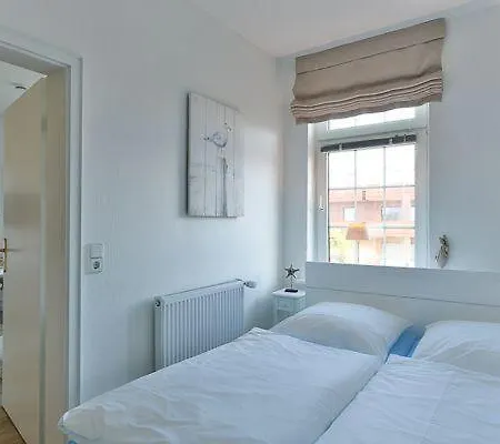 Apartment App. 8 In Strandnaher Lage - Bäderstil-villa In Wenningstedt/sylt Wenningstedt-Braderup
